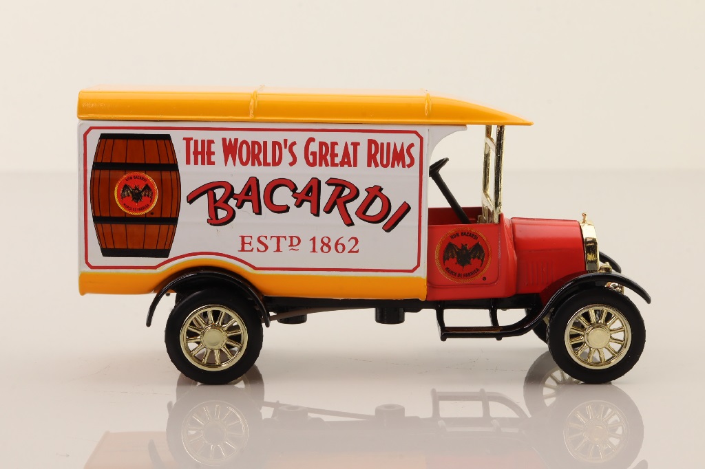 Matchbox Collectibles YYM37789; 1926 Ford Model TT Van; Bacardi Rum